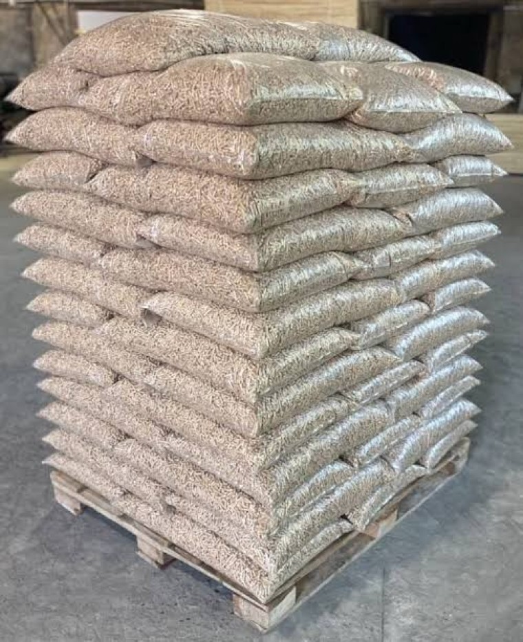 Nowy pellet drzewny klasy Premium