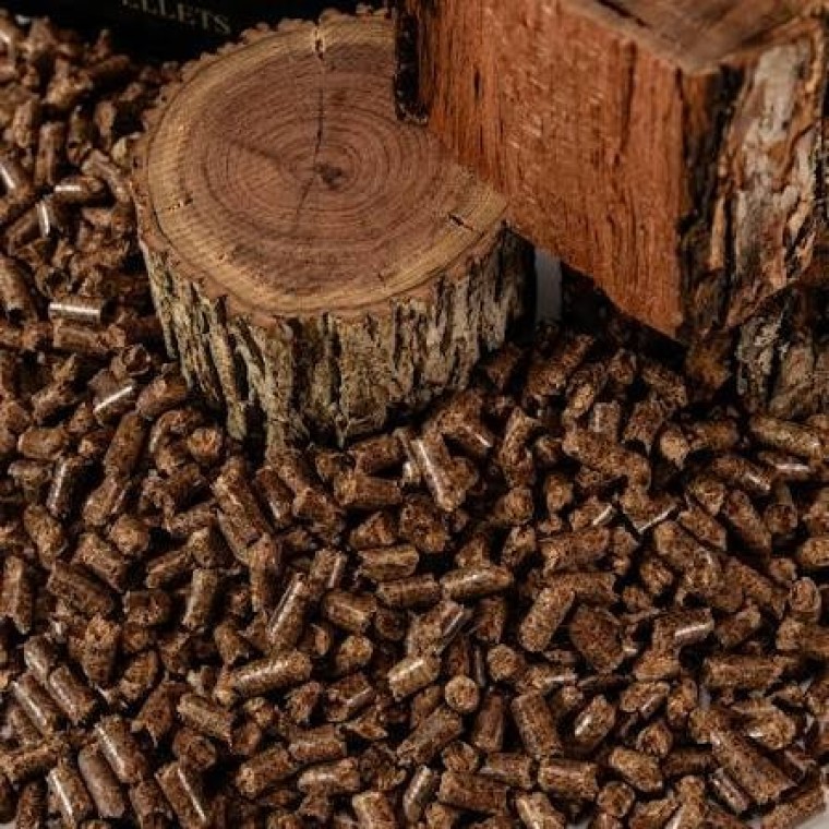 Hit sprzedaży: pellet drzewny klasy Premium (akacja, jodła,